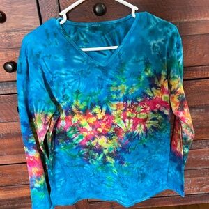 Colorful Tie-Dye V-Neck Long Sleeve Top